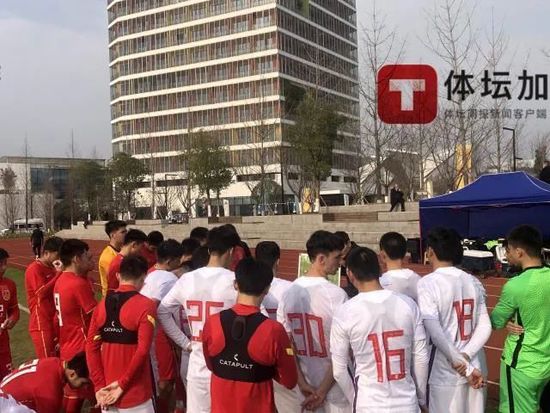 “热那亚的德拉古辛可能是其中之一，目前，他似乎将在热那亚签下一份新合同，但这并不意味着他不会离开。